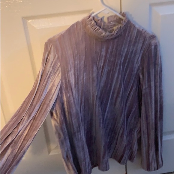 Shimmery pink mock turtle neck sweater - Picture 2 of 4